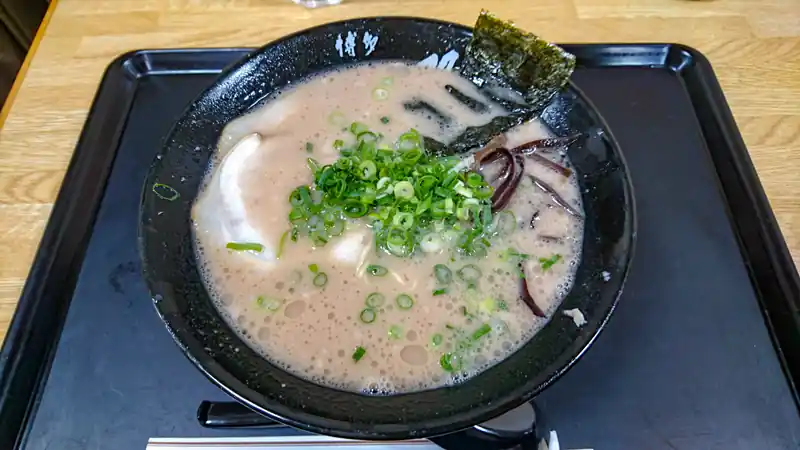 하카타 잇소우 라멘 한 그릇. 촬영 지점 미확인.