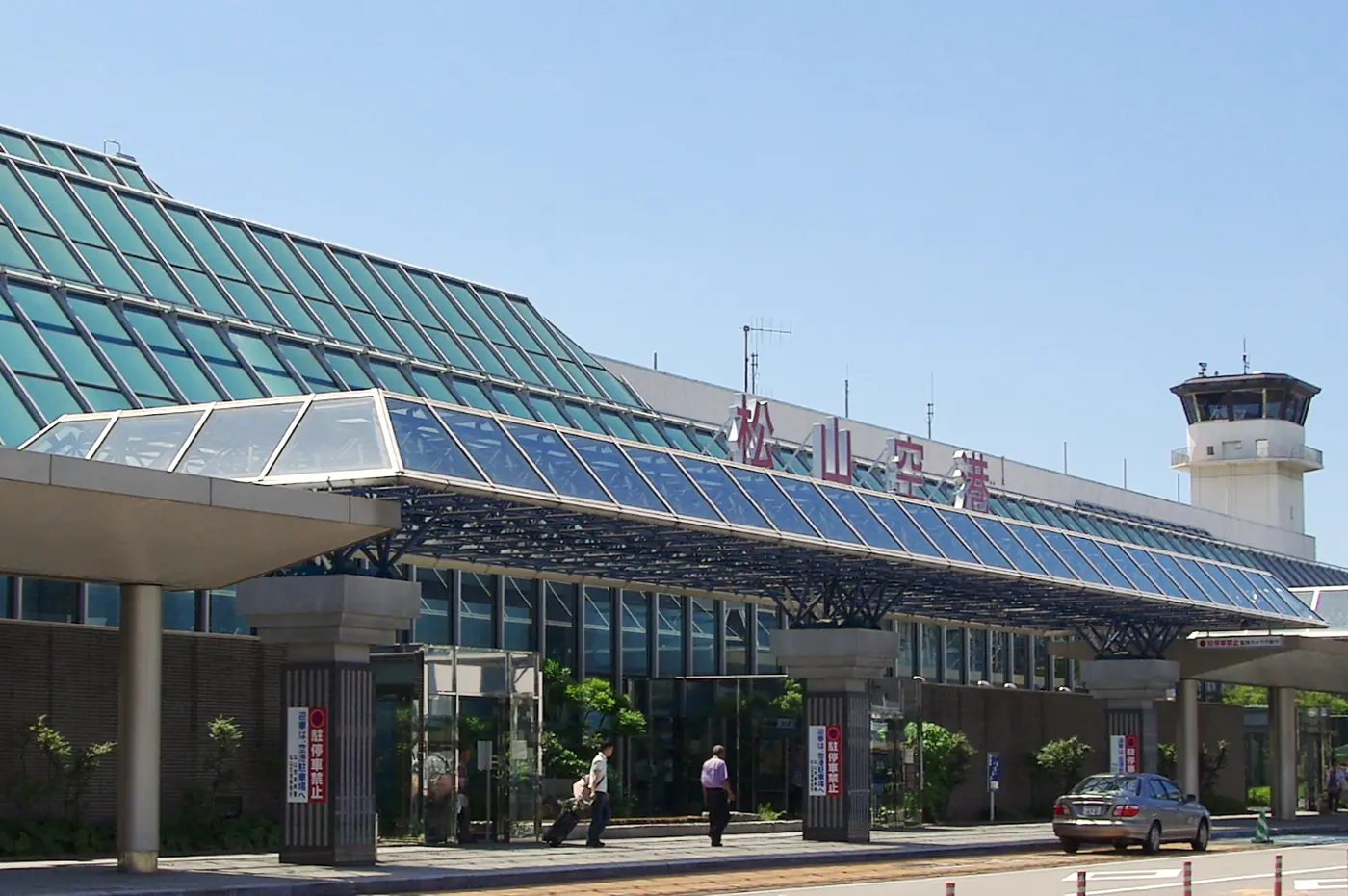 마쓰야마 공항 국내선 터미널 전경