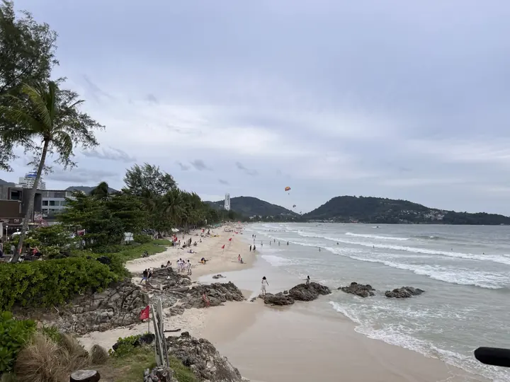 빠통 해변 기록 사진